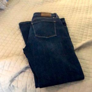 Lucky brand Hayden skinny Jean dark rinse size 8:29. Like new